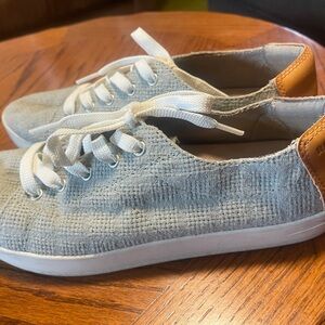 Reef Cushion Sunset Sneaker Shoes Women's Sz 9 Gray Casual Flat Heel Lace Up